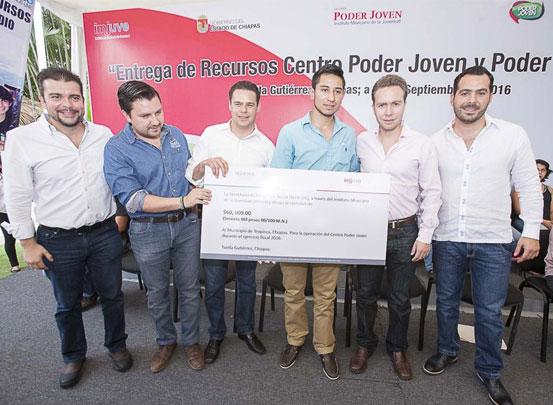 En Chiapas, MVC entrega reconocimientos y apoyos económicos a Centros Poder Joven y Poder Joven Radio