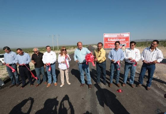 Rehabilitamos y construimos más carreteras para Coahuila