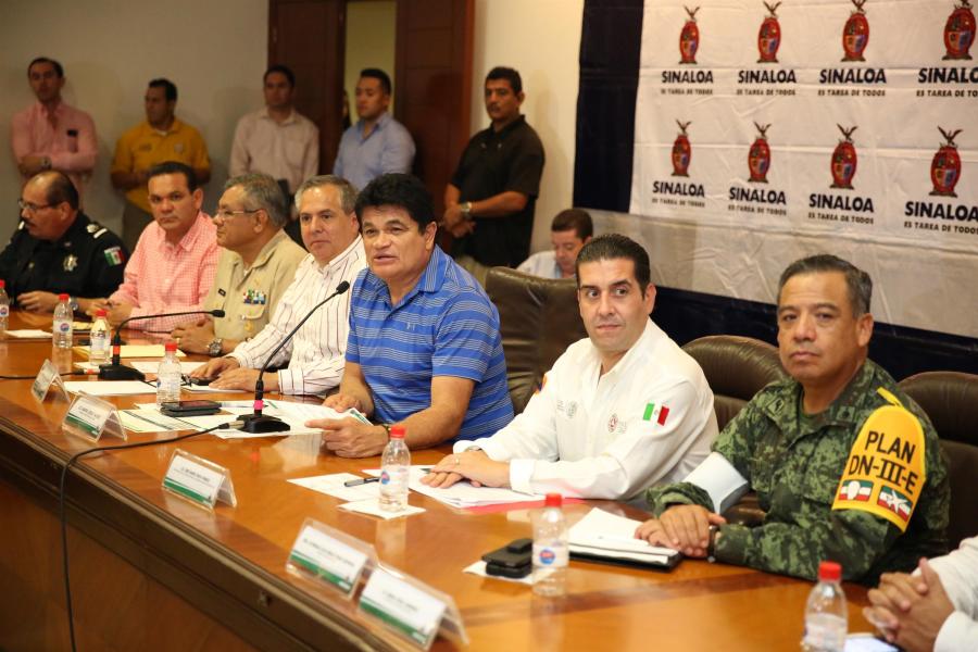 Se suspenden clases en Sinaloa por posibles embates de huracán Newton