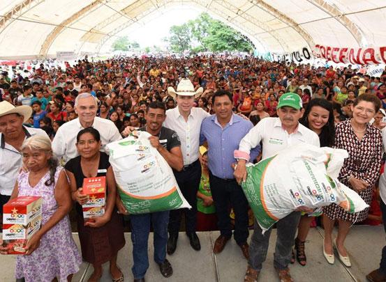 Con apoyo directo a productores, se impulsa el campo chiapaneco: Manuel Velasco