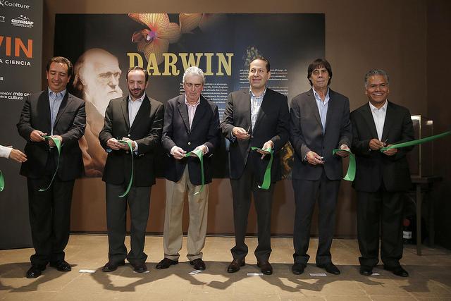 Inauguran la exposición a€œDarwin. La Gran Aventura de la Cienciaa€