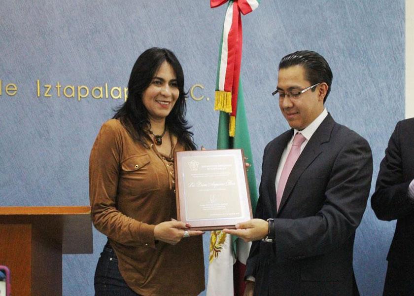 FIRMAN CONVENIO JEFA DELEGACIONAL Y EMPRESARIOS PARA FORTALECER SEGURIDAD