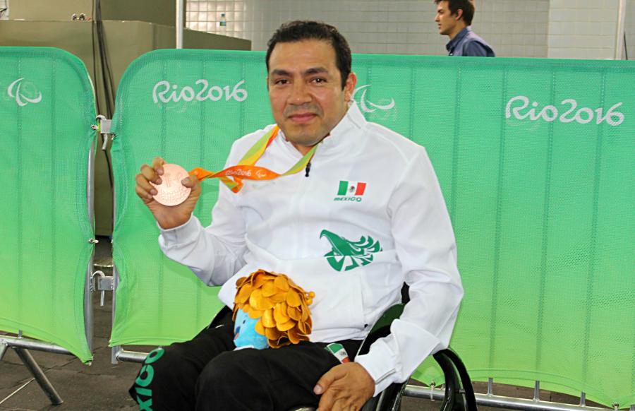 Bronce para Edgar Navarro de atletismo en Río 2016