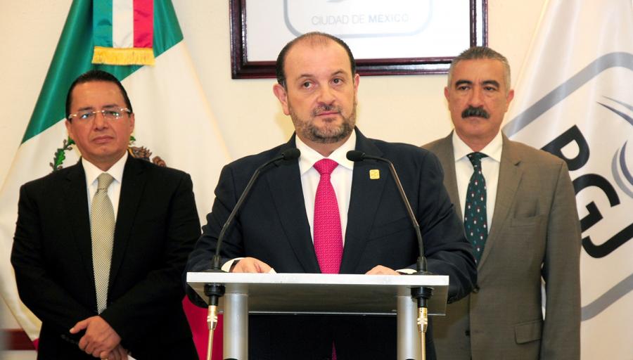 ACCIÓN PENAL CONTRA IMPUTADO, RELACIONADO CON EL ROBO, EN AGRAVIO DE NEGOCIOS EN LA CDMX