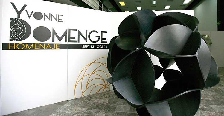 Se inaugura exposición plástica de Yvonne Domenge