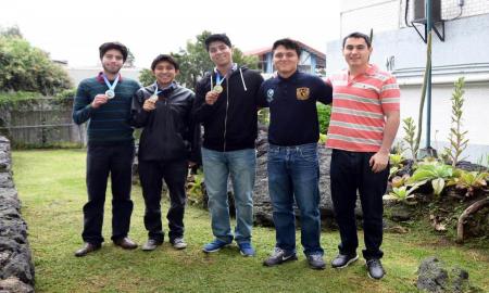 OBTIENEN TRES ALUMNOS DE LA UNAM SENDAS MEDALLAS DE ORO EN CERTAMEN IBEROAMERICANO DE MATEMÃTICAS