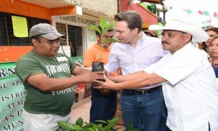 Con mÃ¡s insumos agrÃ­colas, MVC reconoce el esfuerzo de las mujeres y hombres del campo