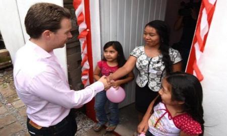 MÃ¡s de mil 400 familias de Tuxtla serÃ¡n beneficiadas con â€œCuartos Rosasâ€