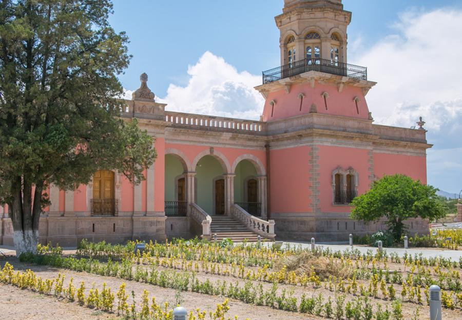 Inauguran el Centro Cultural Quinta Carolina, emblemático inmueble construido en el porfiriato