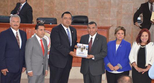 ENTREGA SECRETARIO GENERAL DE GOBIERNO TERCER INFORME DE GOBIERNO