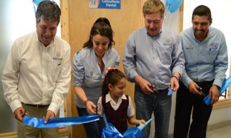 INAUGURAN GOBERNADOR FRANCISCO VEGA Y PRESIDENTA DEL DIF BRENDA RUACHO CONSULTORIO DENTAL EN SAN QUINTÃN