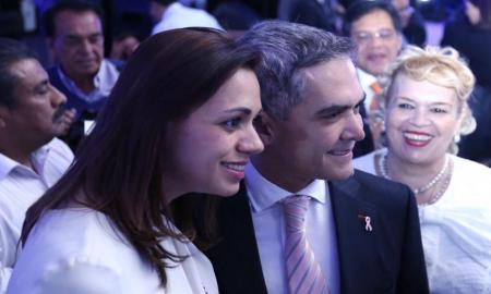 Asiste Jefe de Gobierno a la entrega del Premio a la Creatividad Publicitaria en Radio