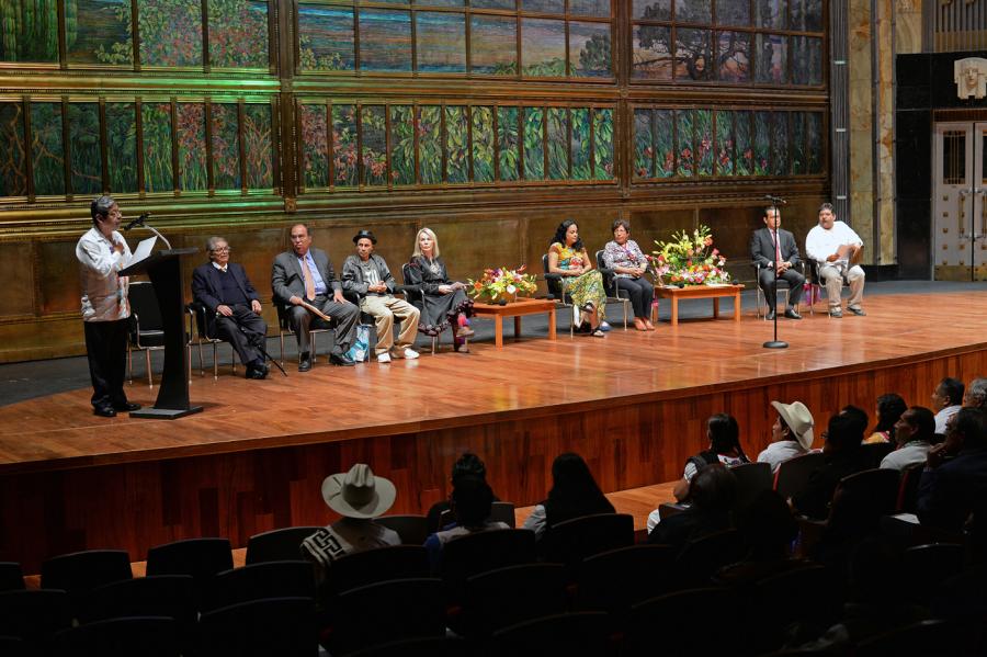 Celebran el Encuentro Mundial de Poesía de los Pueblos Indígenas: Voces de Colores para la Madre Tierra