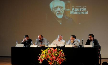 He sido feliz y eso se lo debo a la literatura: AgustÃ­n Monsreal