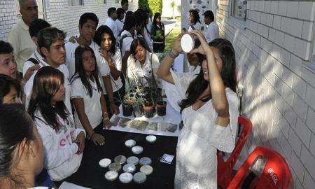 Acredita Conacyt dos posgrados de CEPROBI-IPN