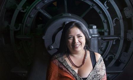 El arte debe abrigar las tradiciones y las preocupaciones humanas: BetsabeÃ© Romero