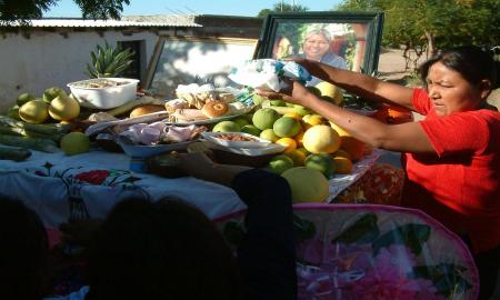 YAQUIS Y MAYOS CELEBRAN EL CICLO RITUAL DE LA MUERTE