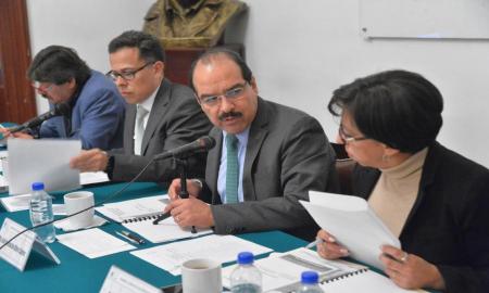 Analizar las atribuciones del Poder Ejecutivo en la CDMX
