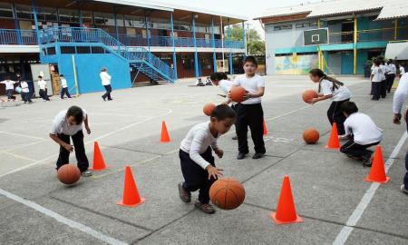 ELIZABETH MATEOS, EL EJERCICIO EN LA ESCUELA DEBE SER UN HÃBITO, NO UNA CLASE