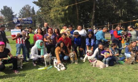 CONVIVEN EN IZTAPALAPA FAMILIAS CON SUS MASCOTAS CANINAS EN APOYO AL CUIDADO DE LOS ANIMALES EN LA CDMX