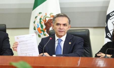 Mancera aclara el proyecto de la ConstituciÃ³n de la CDMX