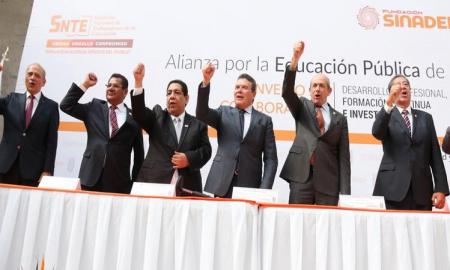 Firman convenio de colaboraciÃ³n IPN y SINADEP para mejorar la calidad educativa