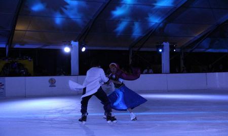 INAUGURAN PISTA DE HIELO Y ÃRBOL NAVIDEÃ‘O EN LA MACROPLAZA DE IZTAPALAPA