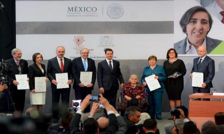 Se entregaron Premios Nacionales de Ciencias, Artes y Literatura