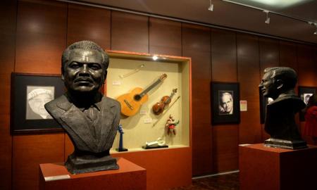CON UNA EXPOSICIÃ“N RINDEN HOMENAJE A MÃšSICOS MEXICANOS 