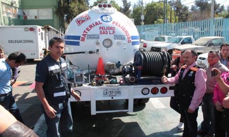 CAPACITAN A PERSONAL DE PROTECCIÃ“N CIVIL DE IZTAPALAPA EN EL MANEJO DE GAS L P