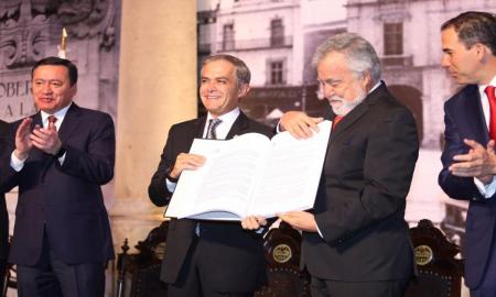 DÃ­a histÃ³rico para la CDMX; publica su primera ConstituciÃ³n