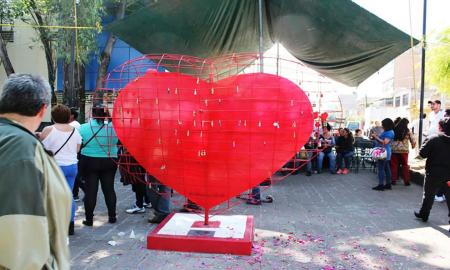 INAUGURA DIONE ANGUIANO EL CORAZÃ“N DE LA GENTE EN IZTAPALAPA