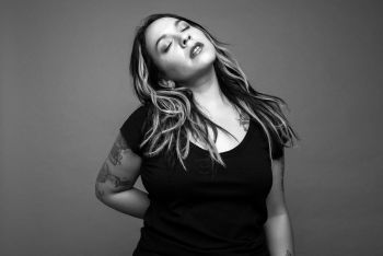 Carla Morrison lleva su música al Teatro de la Ciudad