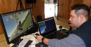 Buscan politécnicos independencia tecnológica con simulador de vuelo