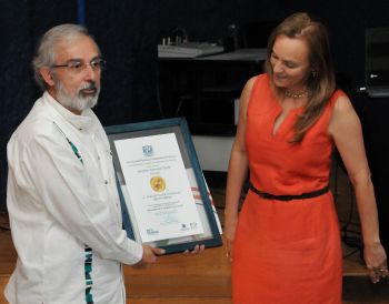 RECIBE EL INSTITUTO DE ENERGÍAS RENOVABLES DISTINTIVO AMBIENTAL UNAM NIVEL ORO