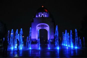 Monumentos de la CDMX se iluminan para conmemorar el Día Internacional de la Mujer