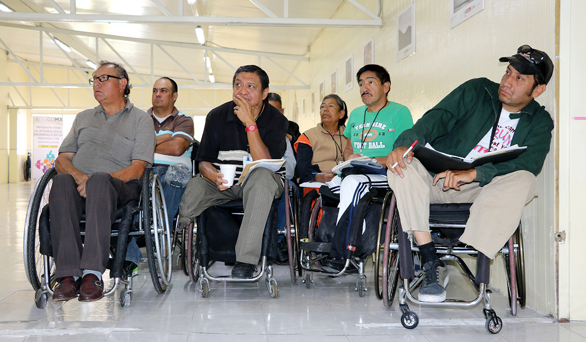 50 Personas con Discapacidad reciben una plática de inducción al Taller Emprende