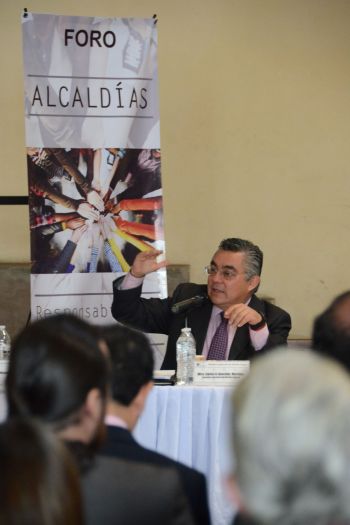 Ley Electoral debe definir criterios para elección de Alcaldes y Concejales: Carlos González Martínez