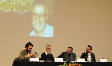 Reconocen al poeta Antonio Deltoro como Protagonista de la literatura mexicana