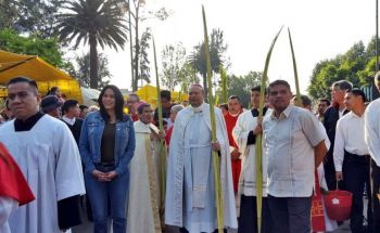MÁS DE CINCO MIL PERSONAS ACUDEN A LA BENDICIÓN DE PALMAS EN IZTAPALAPA