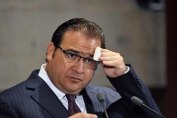 INVESTIGAN A FAMILIARES DE JAVIER DUARTE