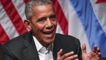 REGRESA OBAMA A LA ESCENA PÚBLICA 