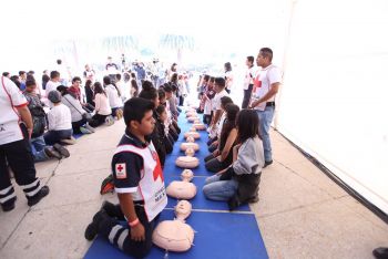Capacita Gobierno de CDMX a población en reanimación cardiopulmonar; se busca romper récord Guinness