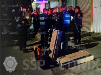 FRUSTRA SSP-CDMX ROBO A NEGOCIO, RECUPERA 26 CELULARES Y DOS PANTALLAS