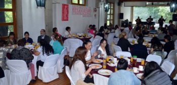 FESTEJAMOS A LAS MADRES TRABAJADORAS