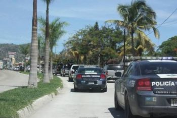 CAPTURAN A 60 POLICÍAS VINCULADOS CON EL CRIMEN ORGANIZADO EN ZIHUATANEJO