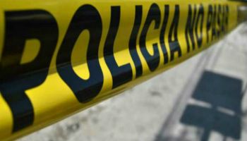 Investigan la muerte de 2 hombres dentro de una empresa