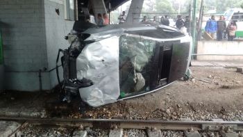 Suspension de servicios de tren ligero por accidente