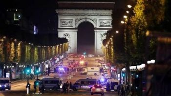 EXPLOTA AUTO BOMBA EN PARÍS 