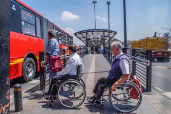 TRANSPORTE PÚBLICO ACCESIBLE E INCLUYENTE EN LA CDMX BENEFICIA A PERSONAS CON DISCAPACIDAD